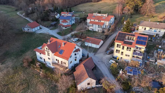 Obere Nordhälfte des Dorfes